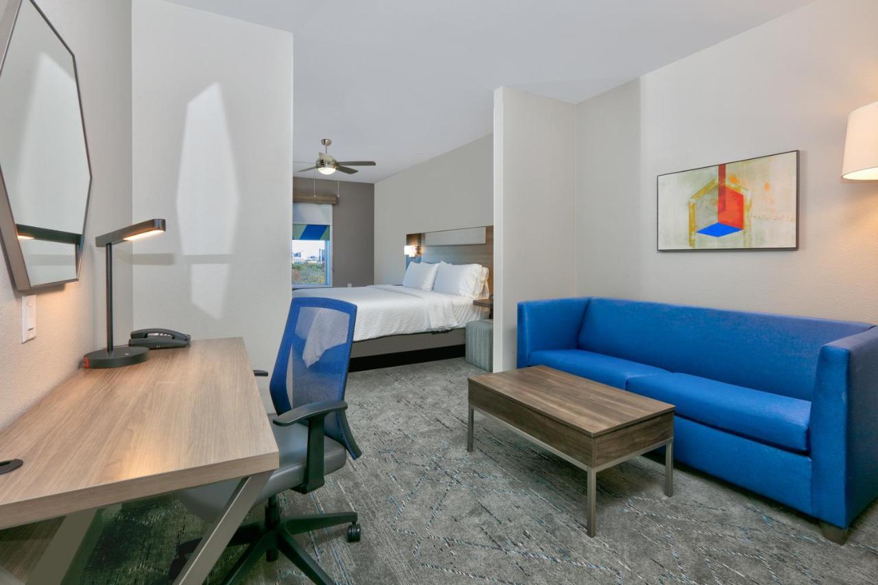 Holiday Inn Express & Suites North Dallas At Preston By Ihg Exterior foto