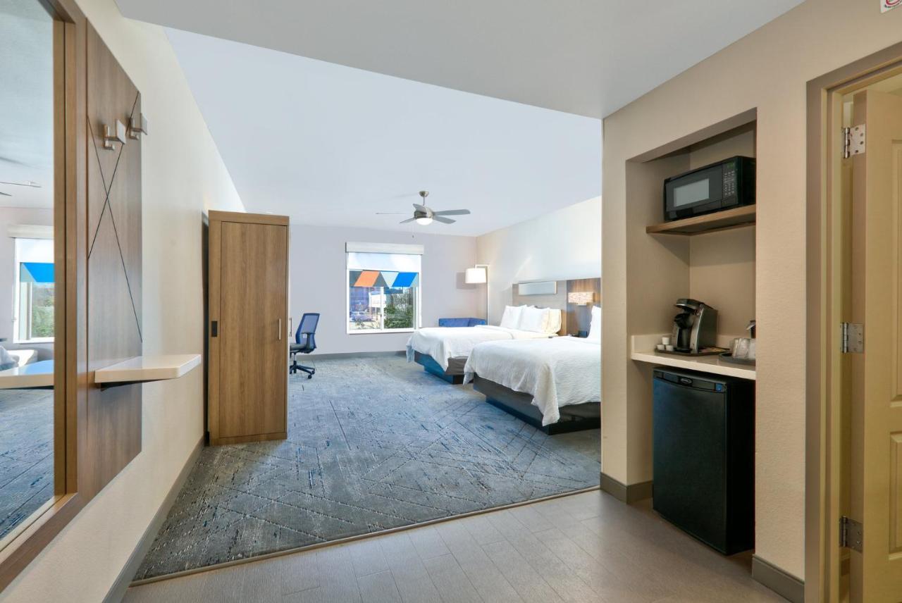 Holiday Inn Express & Suites North Dallas At Preston By Ihg Exterior foto