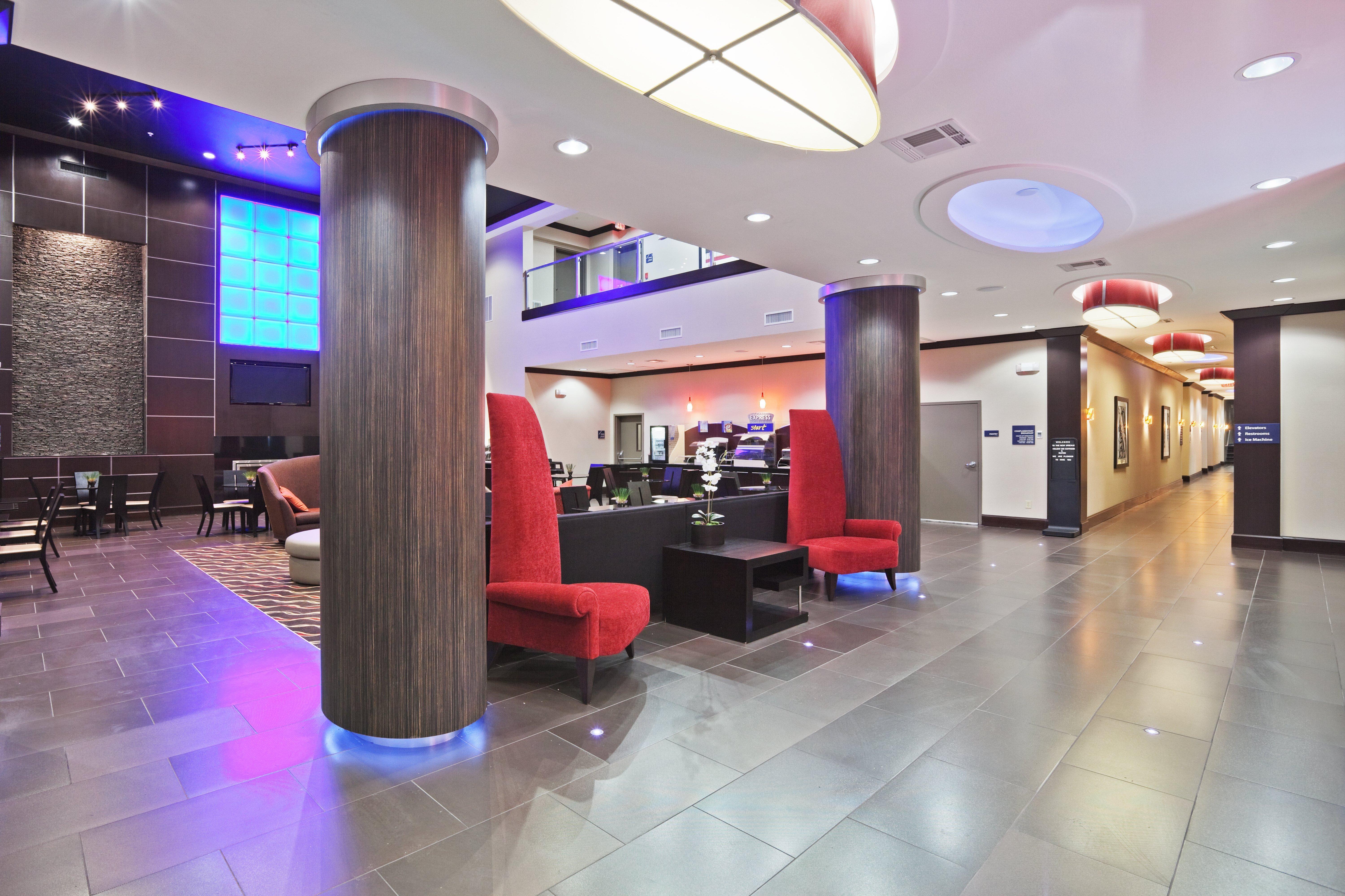 Holiday Inn Express & Suites North Dallas At Preston By Ihg Exterior foto