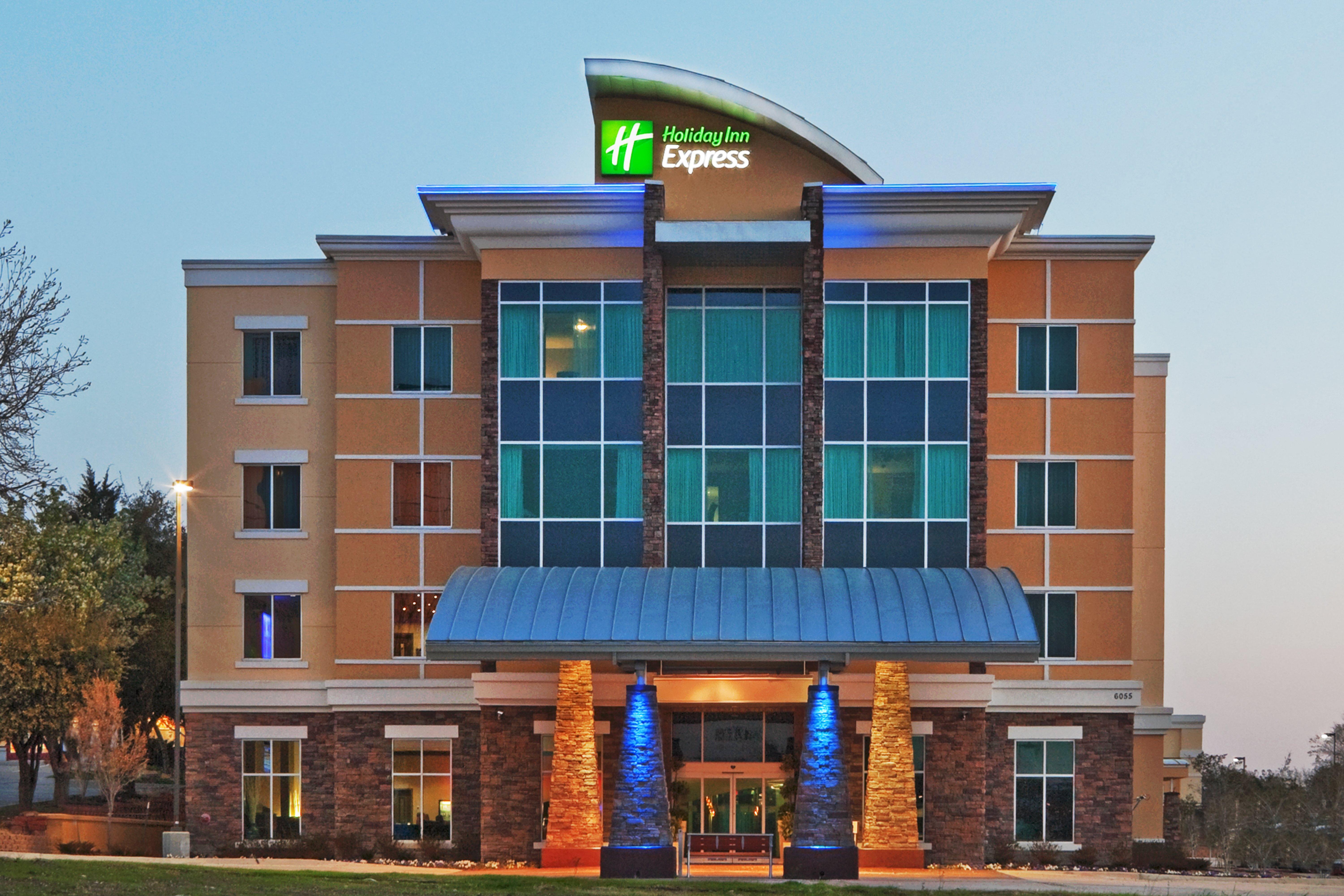 Holiday Inn Express & Suites North Dallas At Preston By Ihg Exterior foto